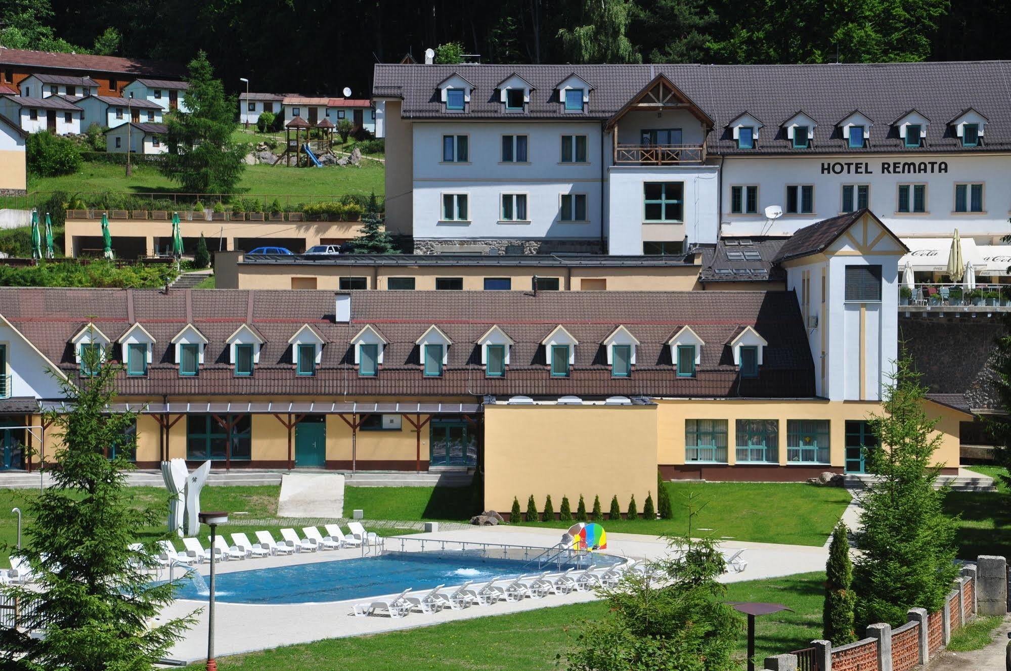 Horský hotel Remata Raztocno Exteriér fotografie